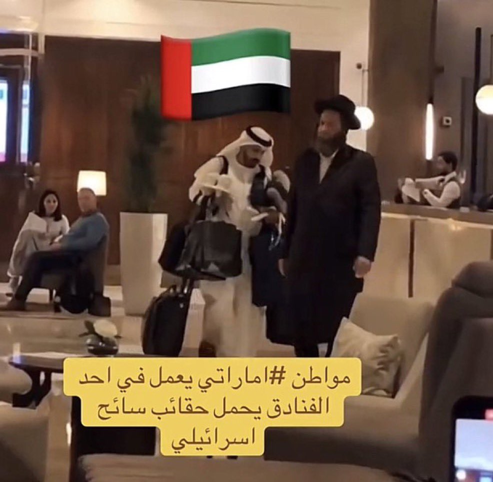 onlly966's tweet photo. @user67239034 لا صدقني راعي السراويل بيفشل فشل ذريع
 بس صدقوني ملابس الخدم سوقها قايم هههههههههههه https://t.co/oLX9haW1v5
