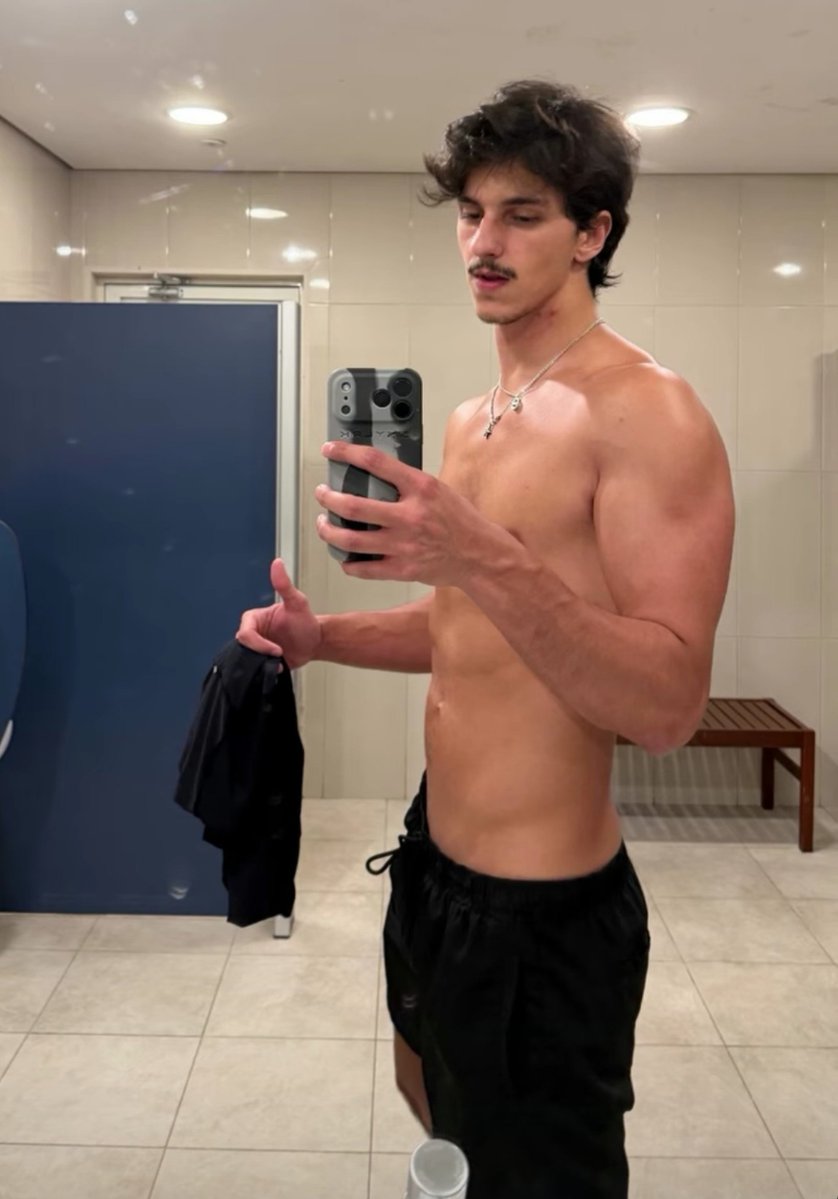 meninosXmeninos's tweet photo. Gostoso 🥴 https://t.co/Q62B5UHbE4