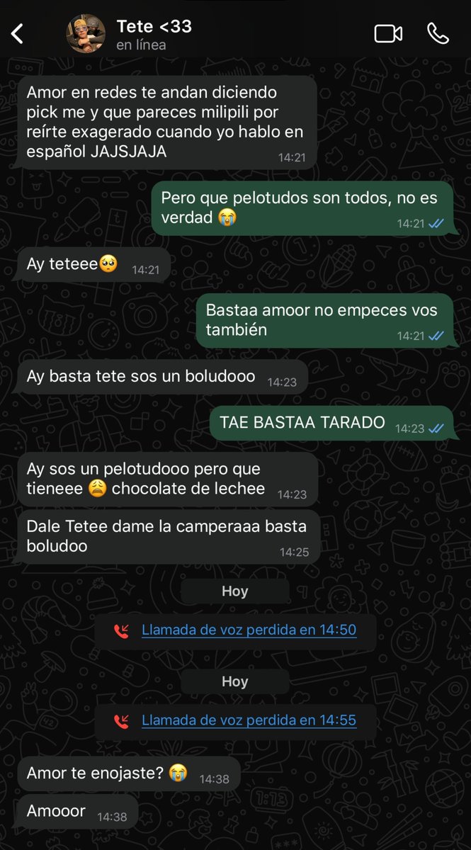 teteggukievk's tweet photo. #onetweet #taekookau 
Vi a Jungkook cagandose de risa de Tae hablando español en Perú y no pude no hacerlo https://t.co/MRdpD8Bs3i