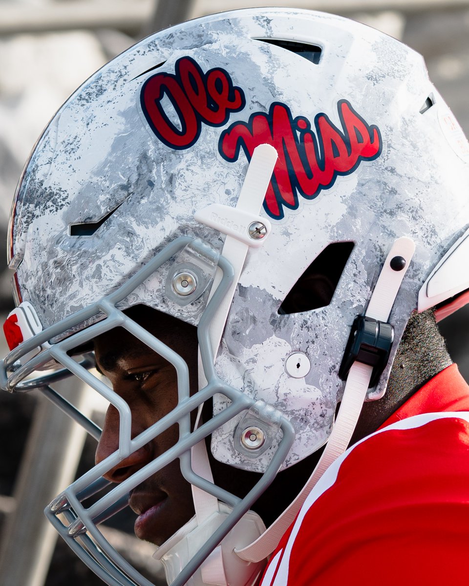 OleMissFB's tweet photo. Rockin' RealTree ‼️ https://t.co/zLoXqir0eH