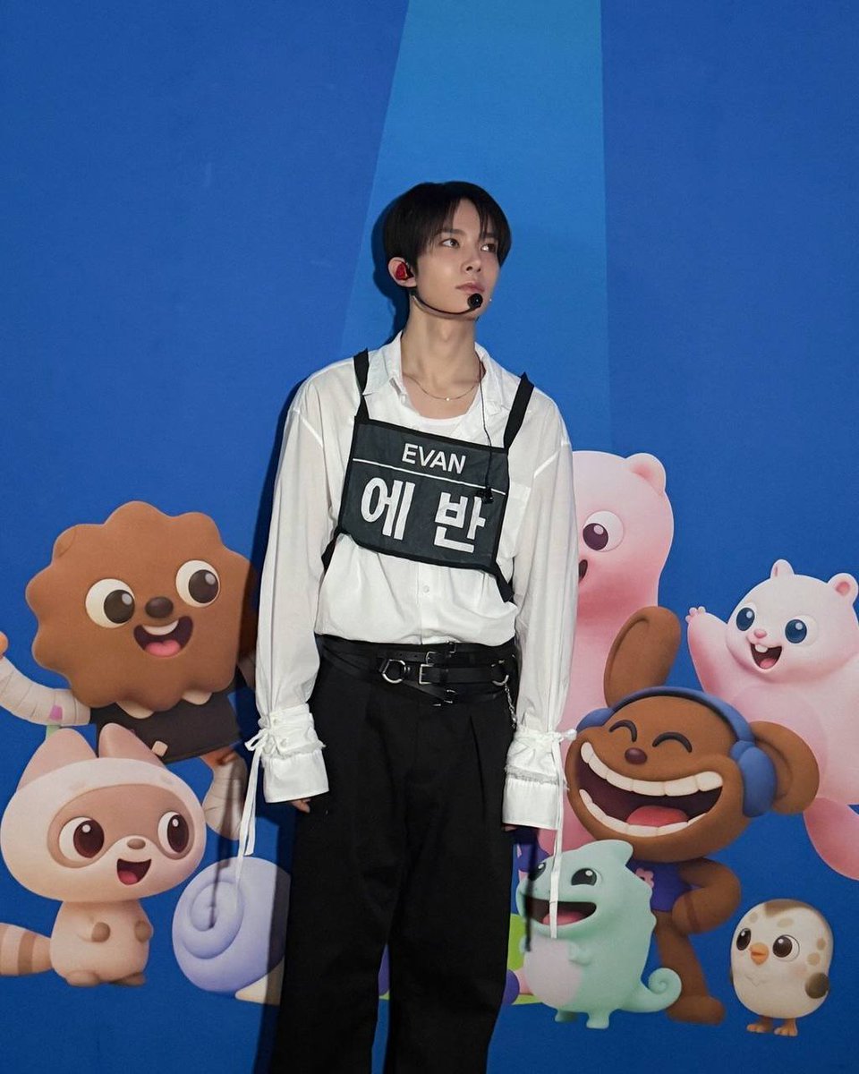 moriMAY1009's tweet photo. VOTE FOR EVAN PLEASE

i vote for #EVAN on #2026MAMAVOTE https://t.co/pxSWtUIY2J