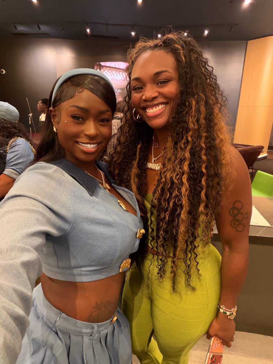 gwakgwadj's tweet photo. My girl 🙂‍↔️🍫 https://t.co/99JkZpRyWa