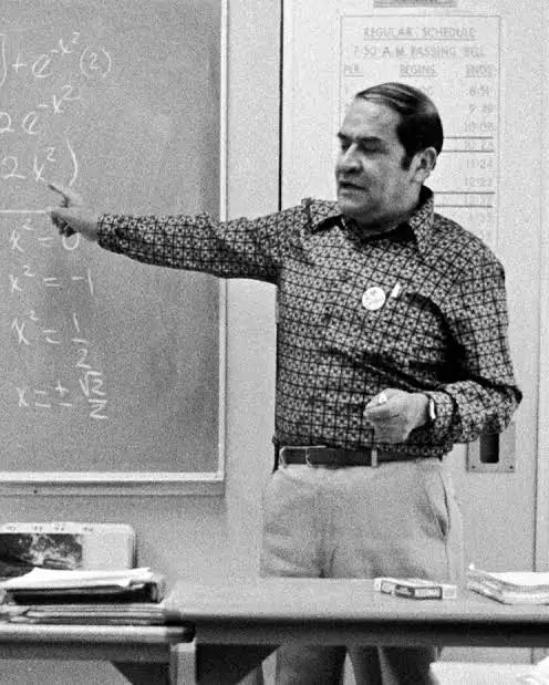 ingelramdecoucy's tweet photo. Reminder that when AP math teacher Jaime Escalante showed an ability to actually reliably teach math to his students, as depicted by Edward James Olmos in “Stand And Deliver”, his colleagues and his union drummed him out of his school and the profession for making them look bad https://t.co/d78nQ2WGUK
