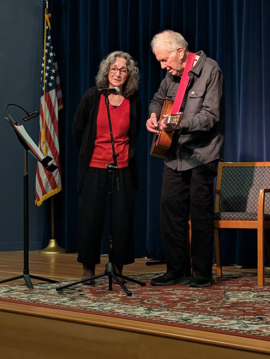 FDRLibrary's tweet photo. Tonight's program with Brian Hollander, on his book NOTHING OF INSIGNIFICANCE: ADVENTURES IN JOURNALISM, featured readings, a great conversation with publisher Will Nixon, live music and a book signing. A special thanks to Brian's wife, Fran, for her beautiful vocals. https://t.co/6palc7XGfH