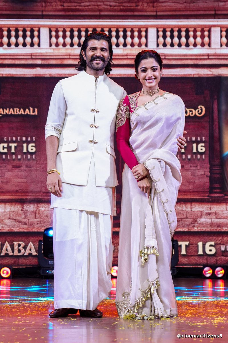 CinemaCitizenz's tweet photo. #Ranabaali FIRST HALF REPORT 🔥

✅ @TheDeverakonda's mass screen presence
✅ @iamRashmika's Jayamma shines
✅ Solid BGM &amp; interval block

First half is GOOD! Waiting for the second half 🍿

#VijayDeverakonda #RashmikaMandanna https://t.co/7oAgpxneKr