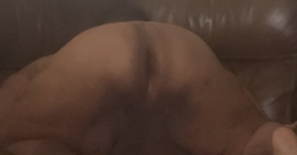 CaliBigBoy's tweet photo. U walk in after a long day and im right there in position ready for you what are you gonna do 😈 #superchub #gay #chub #chubby #body #chubs https://t.co/T2hKtT0aG8