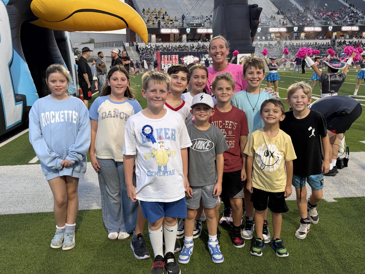kellidsmith's tweet photo. Shout out to our @BakerElem kids that made it out to @RockHill_FB Elementary Night! 
Go Blue Hawks!🖤🩵 https://t.co/1nyInlIRgS