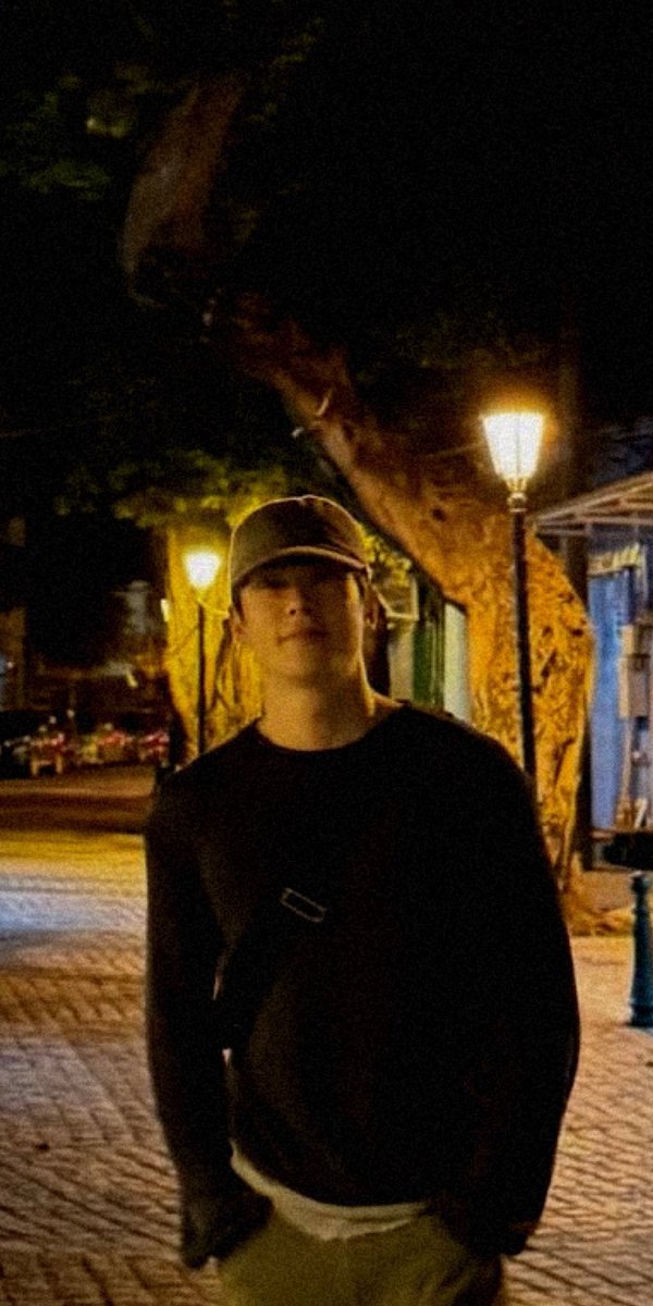 junqjaee's tweet photo. Pov : he is your boyfriend , right? https://t.co/yc2n7XU7q0