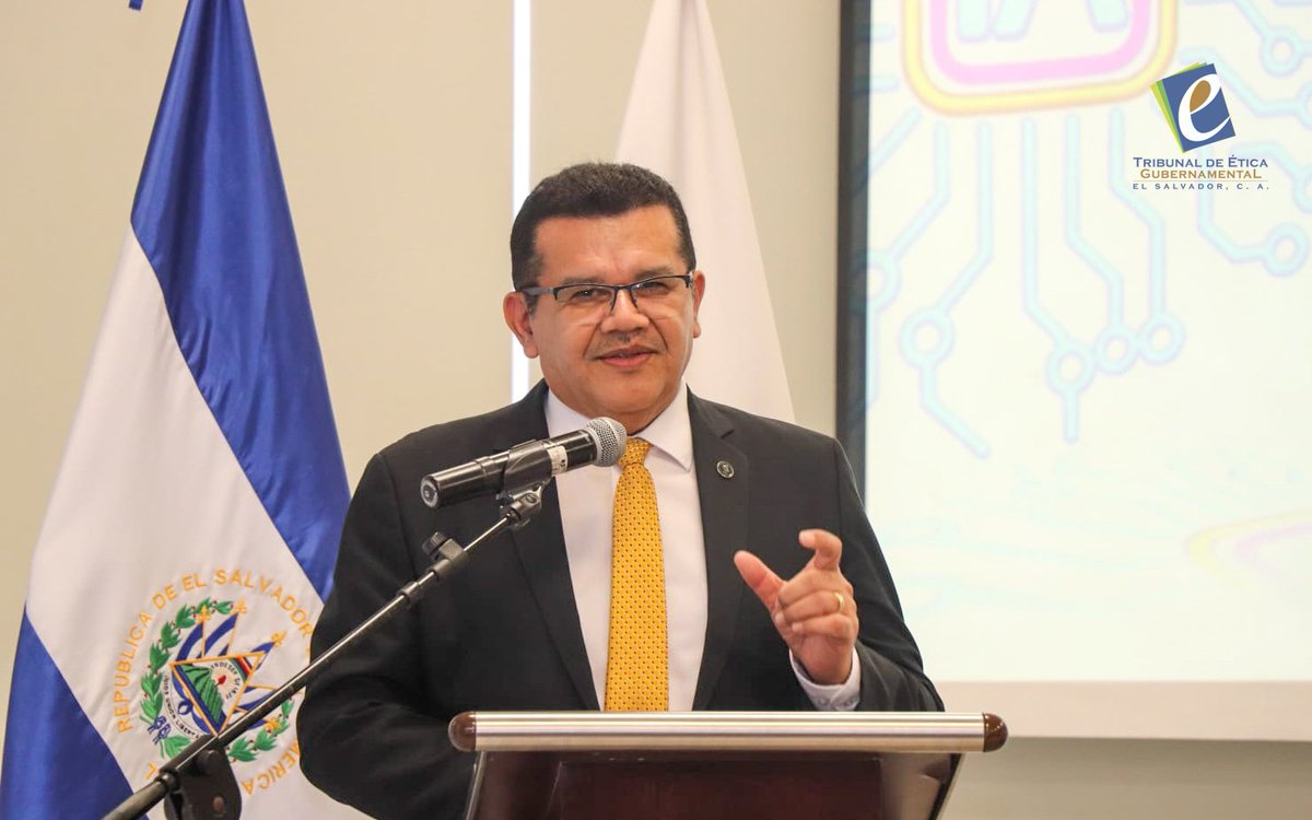 TEG_ElSalvador's tweet photo. 🤖 Hablamos del uso de la IA con comunicadores | Esta tarde desarrollamos el tema "Uso ético de la IA en la producción y difusión de contenido comunicacional", dirigido a profesionales de la comunicación. 🎙️✨ https://t.co/xAdKGcl1Ao
