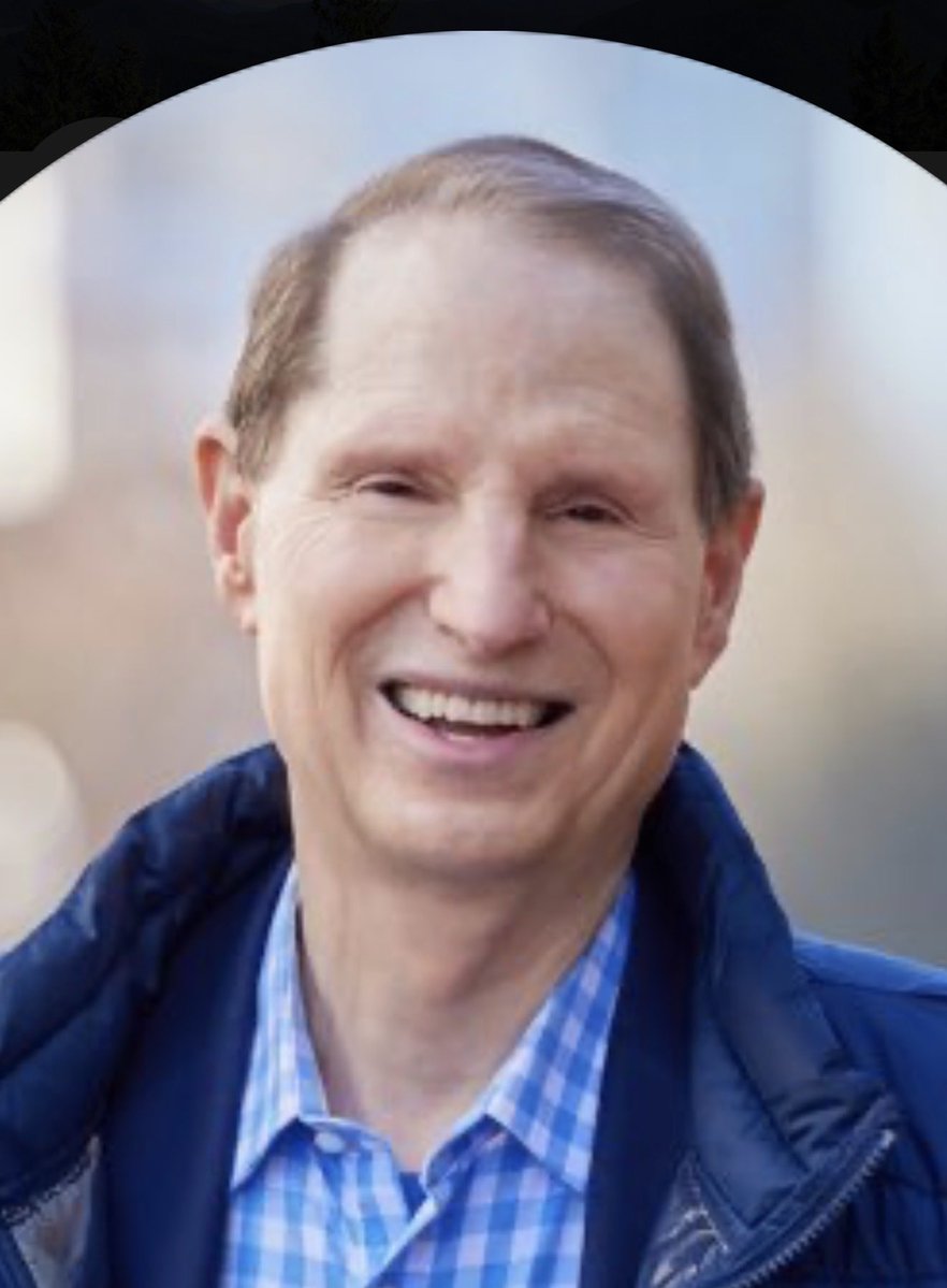 tobaccobaron's tweet photo. @RonWyden https://t.co/pxl8R5p8KV