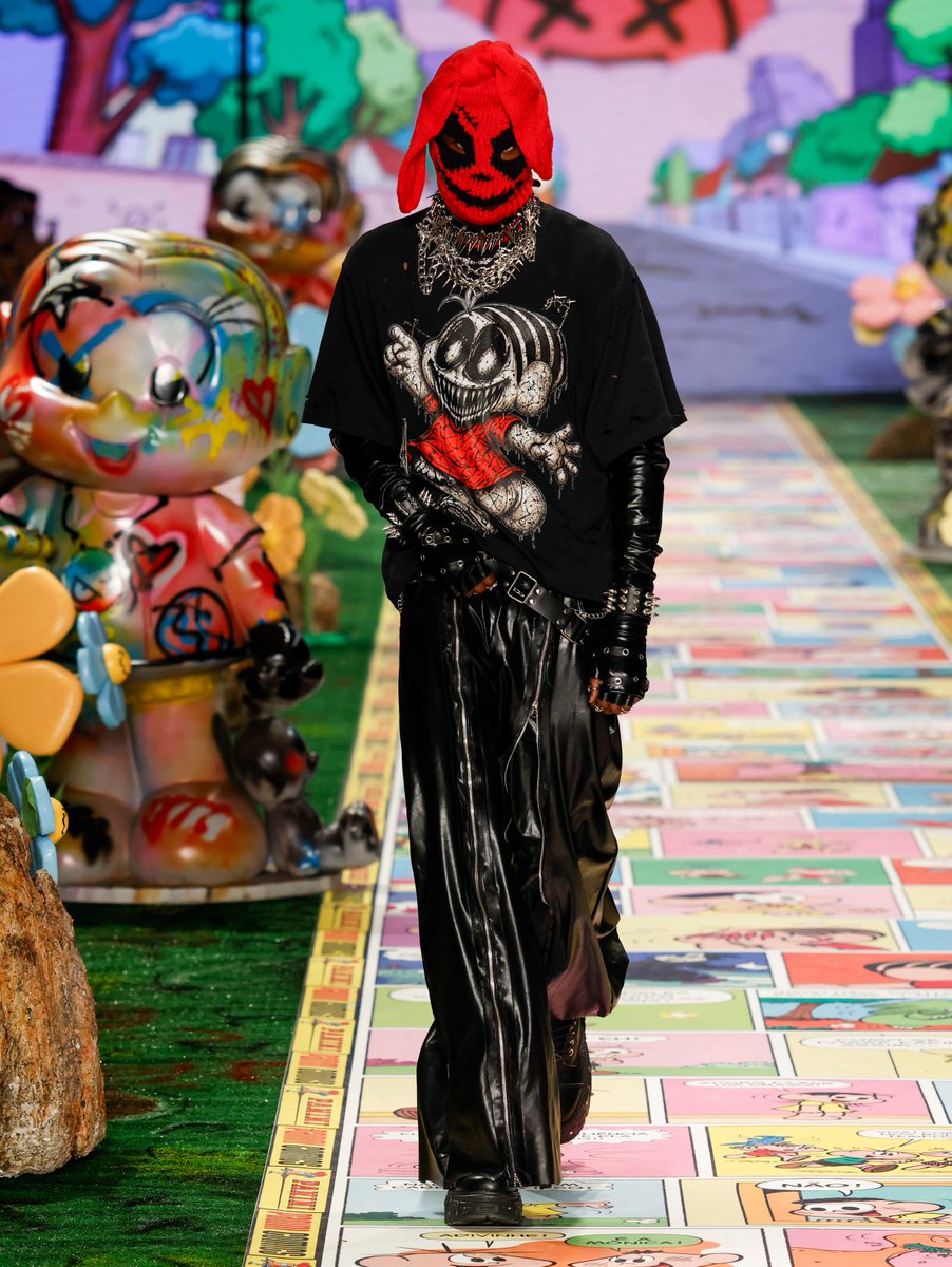 covildamagali's tweet photo. ESSA FOI PARA NÓS FÃS DE TERROR TURMA DA MÔNICA !!!! EU TO BABANDO #SPFW https://t.co/ug5qAhJxCB