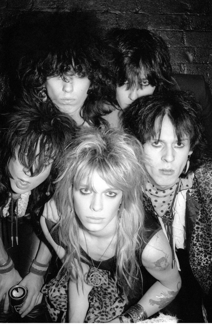 noxpressmx's tweet photo. Hanoi Rocks boxset The Complete Collection 1981-1984 (6LP/6CD) sale el 13 nov vía @BMG . Iconos del glam/rock. @chipsterpr 
#HanoiRocks #Rock #Boxset https://t.co/KhHhTlQg03