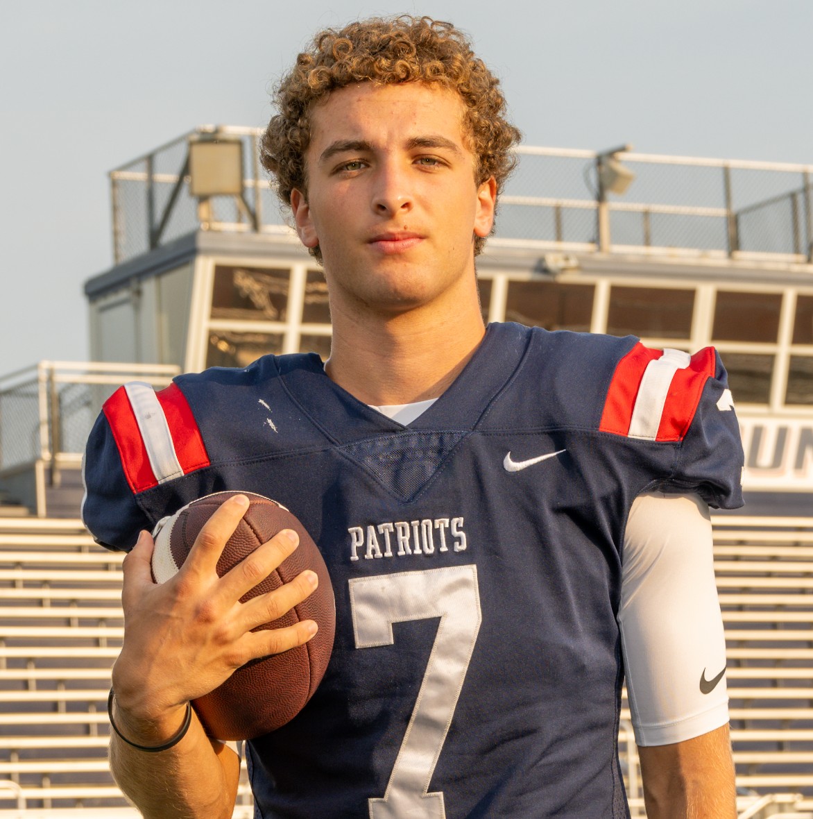 TomMoorePhilly's tweet photo. Poll: Vote for the top Bucks County area football junior: https://t.co/5MUN7mlc4V @HH_Athletics_ @Owls_Athletics @athletics_cb @NHSoleburyFB @CRSFootball @westcbfootball @LCCrusaders @CBSouthFootball @PHS_RAMSFB @BHSOwlsFootball @Bristol_Warrior @NorthPennKnight @BTSDAthletics https://t.co/7SptS4kZ3v