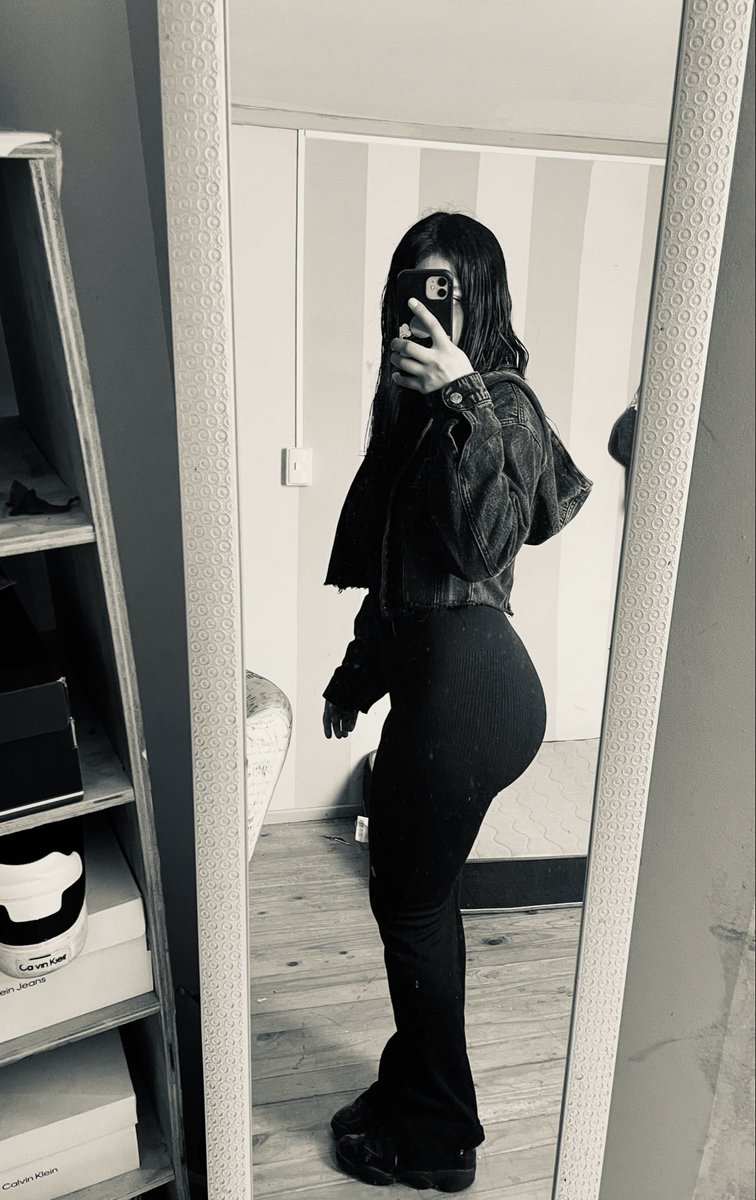 77ySsa's tweet photo. muchos besos pati🐈‍⬛💋 https://t.co/uugKlnzTwE