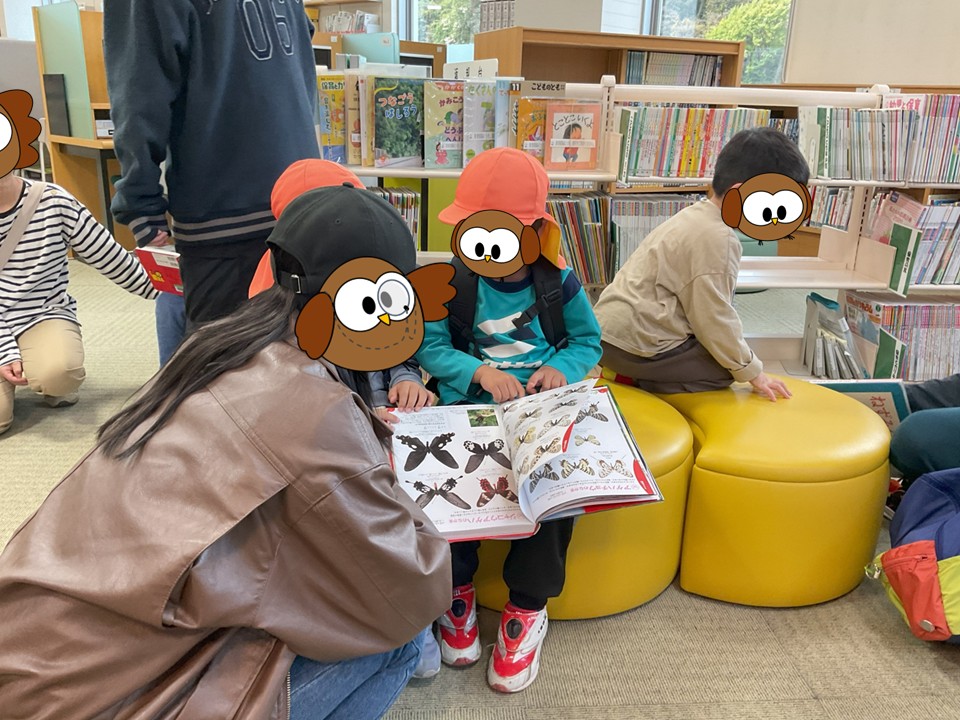 MoriDaiLib's tweet photo. 【図書館見学✨】
昨日、高松保育園の園児のみなさんが図書館に遊びに来てくれました！
図書館では、児童教育学科の学生がお出迎えし、絵本の読み聞かせも行いました📖
園児のみなさんは、好きな絵本を手に取って図書館での時間を楽しんでいました😊

またぜひ遊びに来てくださいね🌷✨ https://t.co/pZCgv4fmzG