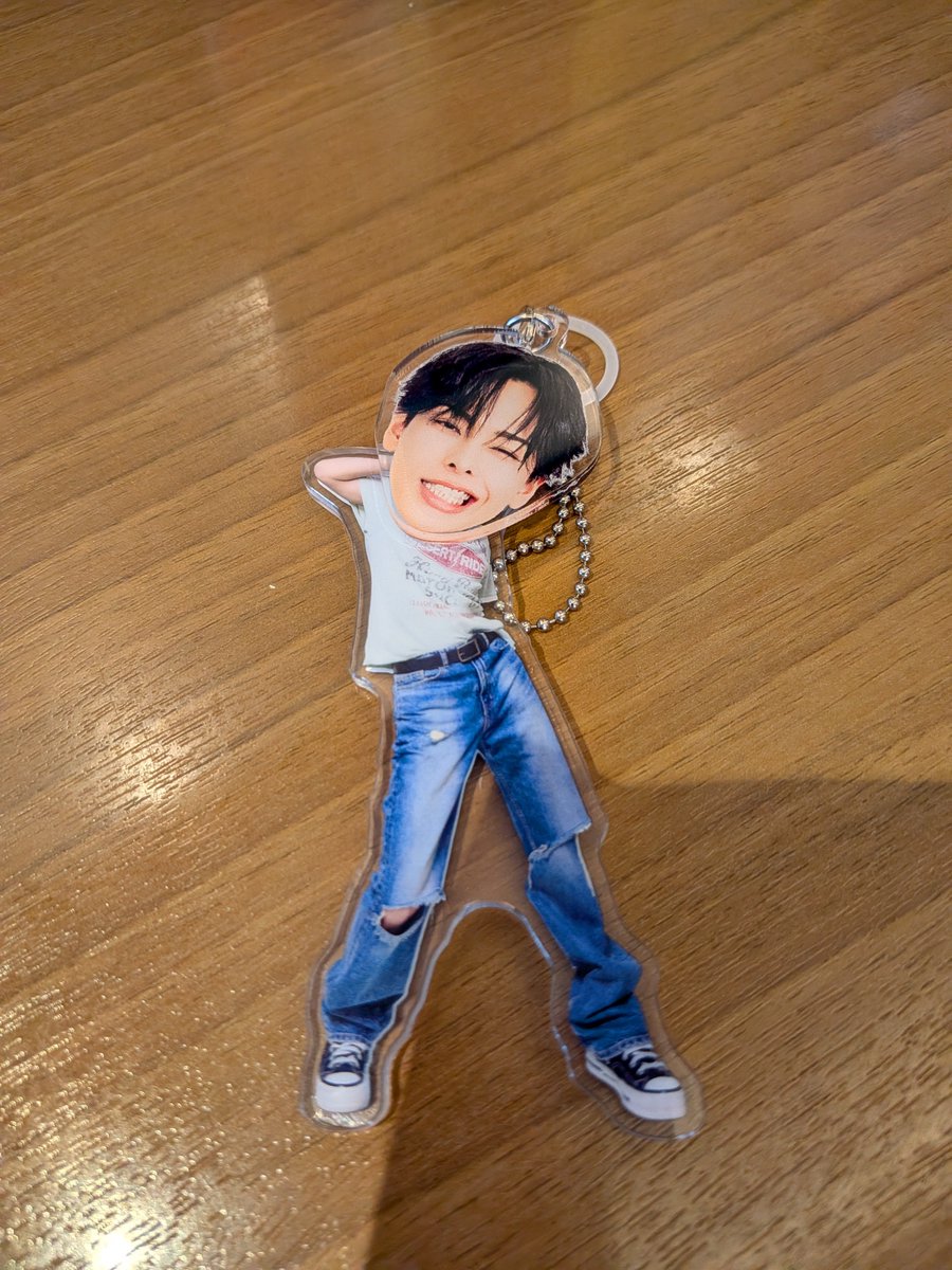 ayaan_newphase's tweet photo. セイマリアンはドリンクも緑🥤🐒💚
いや、普通に違う色も飲む🧡なお、氷は入れない派🧊
そういややったことなかった顔だけ大きいやつ🐵💫✨️
せま輔ー💜💚
#TAGRIGHT #若松世真 #世真くん https://t.co/9m3SCmMei6