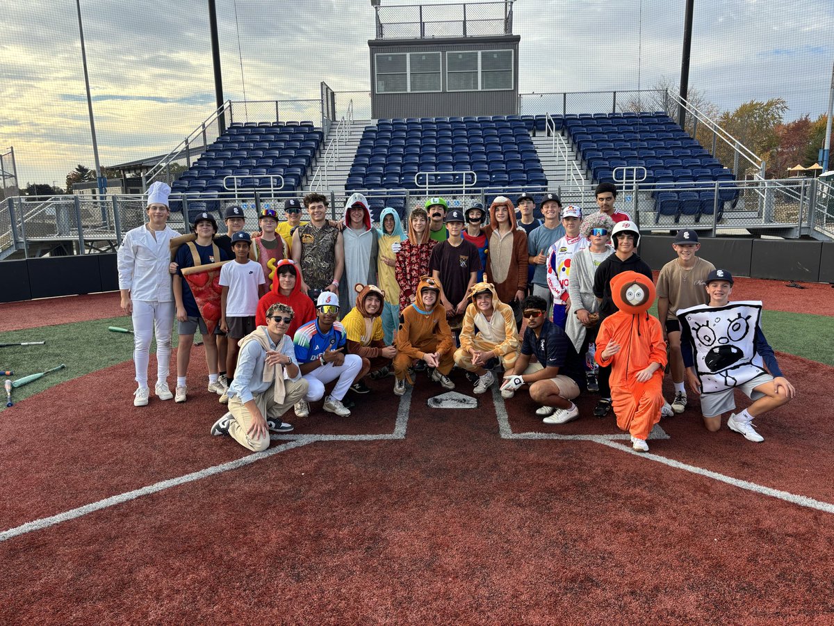 solonbaseball's tweet photo. Our fall open fields come to a close with our Halloween game today. Great work by everyone all fall. https://t.co/fFjAZsy1zw