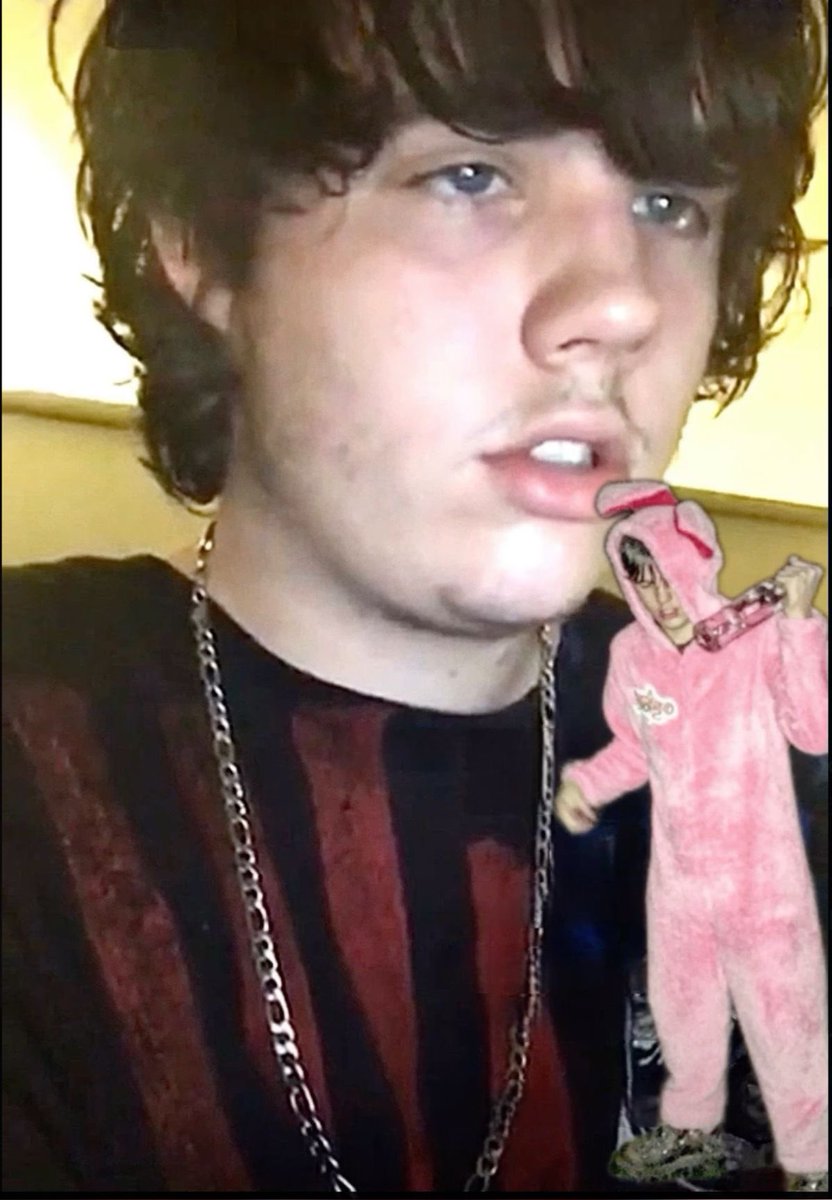 Pileofboneslol's tweet photo. Since that Post got a lot Of attention Here’s more Mustachtary for U guys😁😁❤️ lov his pubestach https://t.co/FctR5KLb1K
