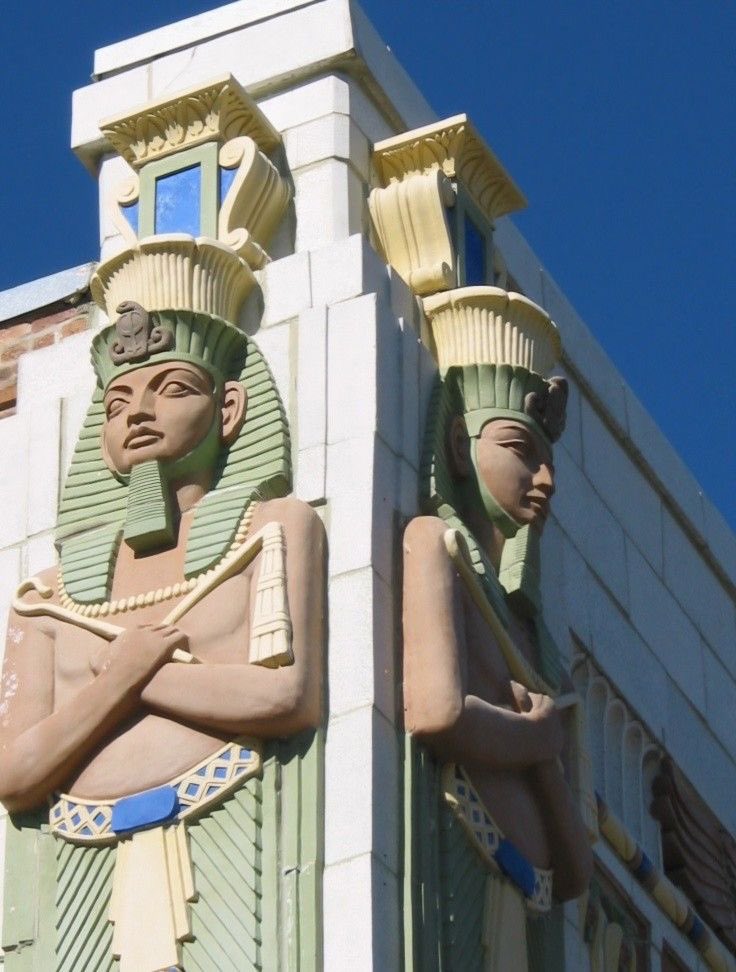 luusssso's tweet photo. We talk a lot about Art Deco architecture on here but not nearly enough about Egyptian Revival https://t.co/8eUcv0Uug3