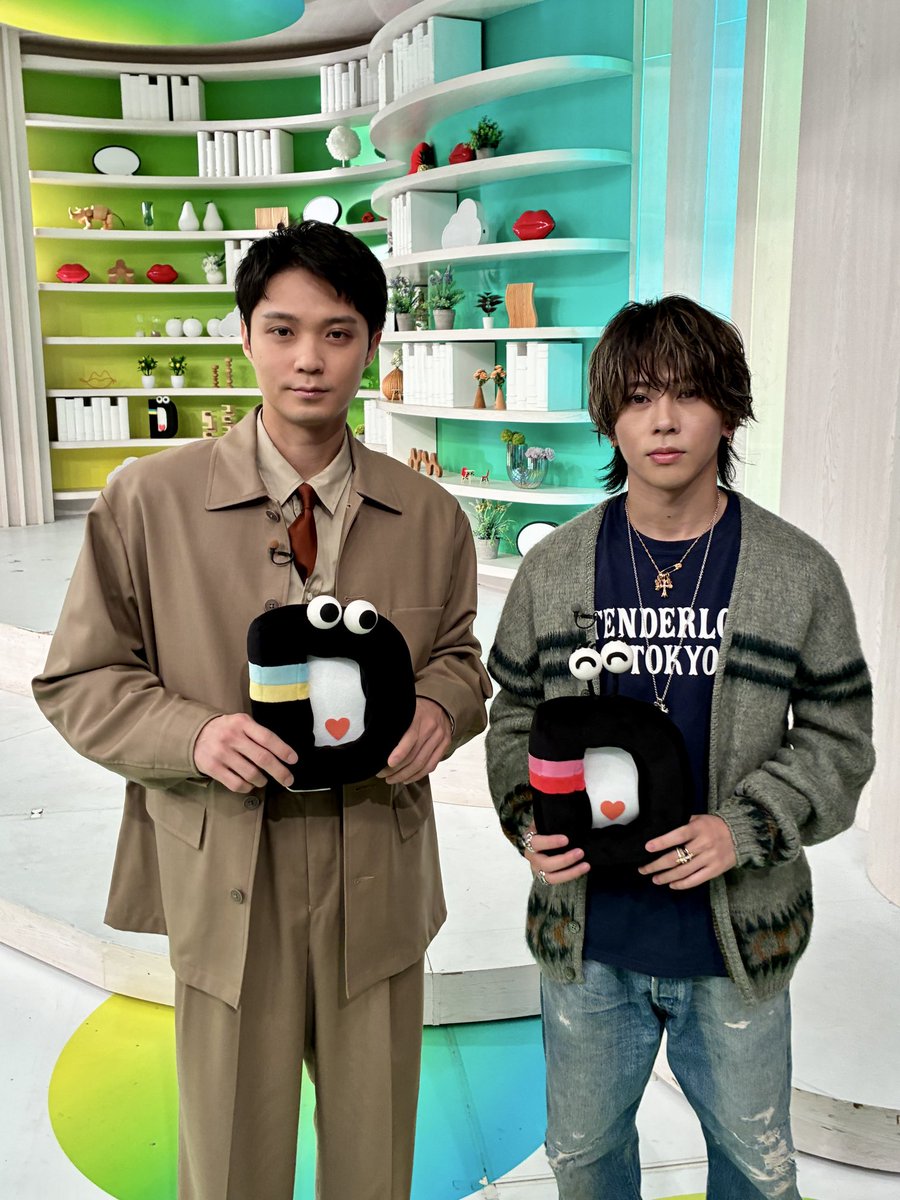 ntv_DayDay's tweet photo. ＼10月16日(金)の #DayDay.／

ゲスト🌟
﹉﹉﹉﹉﹉﹉
#磯村勇斗 さん
#末澤誠也 さん(#Aぇǃgroup)

映画『mentor』は本日公開です🎬

@isomura_mg @Aegroupofficial 
@eiga_mentor https://t.co/DoJmNKCQeH