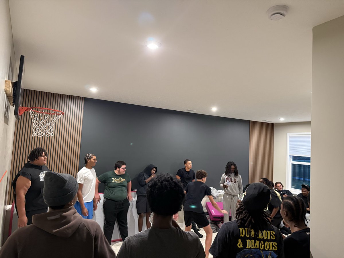 CoachWhitaker1's tweet photo. It was a great night having our senior football players over for fellowship, dinner, and just hanging out together!! #WCFAMILY #BTM @WARRENCENTRALFB https://t.co/lyziu2tfSR