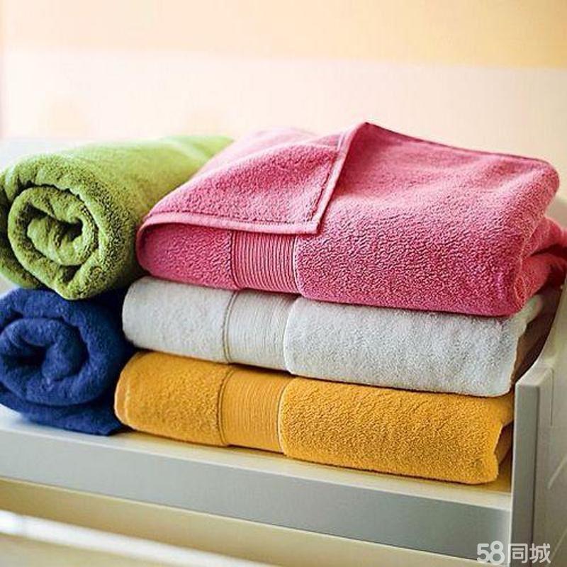 alem5jq6's tweet photo. Just finished folding the last batch of laundry, and the stack of fresh towels on the couch feels like a tiny win for today , https://t.co/5tpCnyzBZV