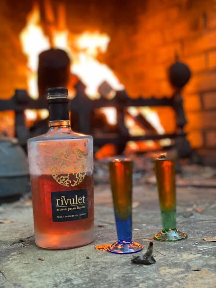 RivuletLiqueur's tweet photo. Cheers to good taste and great company!

Rivulet invites you to slow down, embrace the extraordinary in the everyday, and savor the moments that make a year unforgettable.

Celebrate National Liqueur Day on October 16 with Rivulet Liqueur.

#LuxuryRedefined https://t.co/heXkDd0d59
