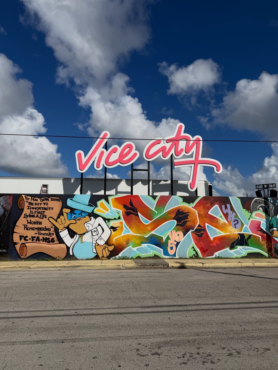 iGrandTheftAuto's tweet photo. Vice City sign spotted going up in Wynwood today!

III Points is this weekend and one of its parties is called “Welcome to Vice City,” so this looks like festival branding. Doesn’t seem like Rockstar is involved.

📍 Mana Wynwood Convention Center

📸 @/depotmsa on Instagram https://t.co/pTyIfHKGnN