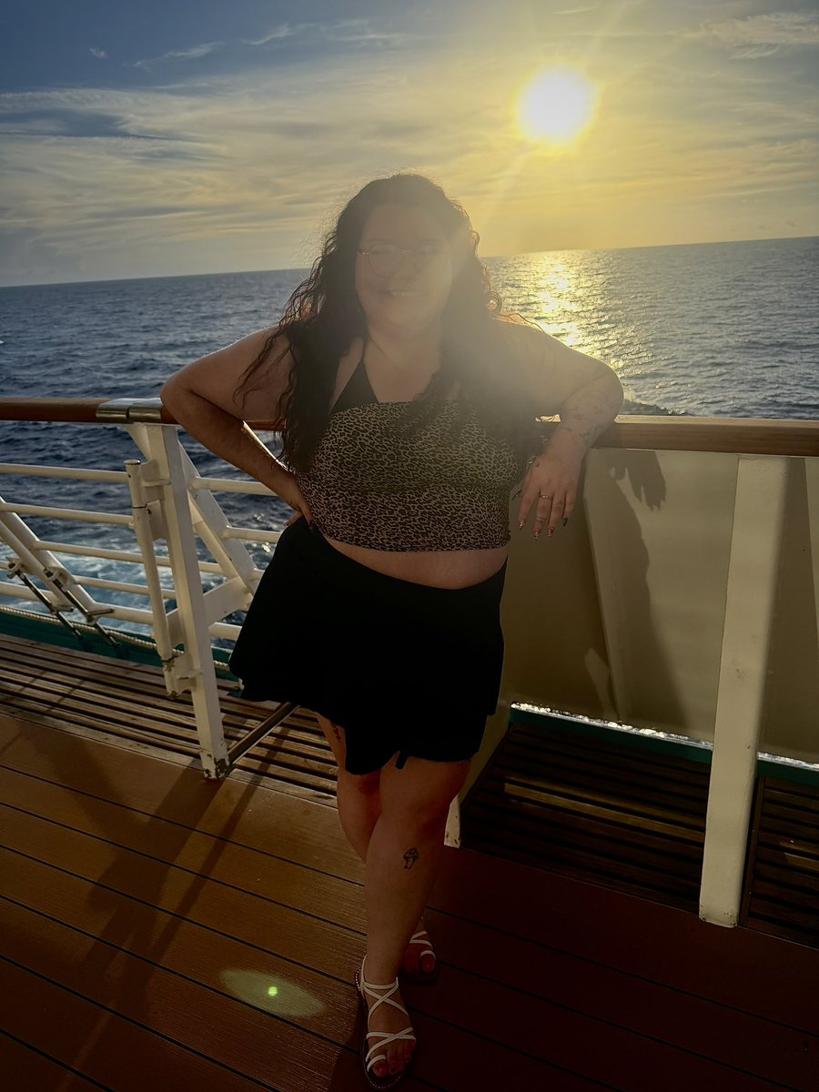 sweett_savv's tweet photo. I need some big and thick #bbc in my life https://t.co/vOwoo48ezL
