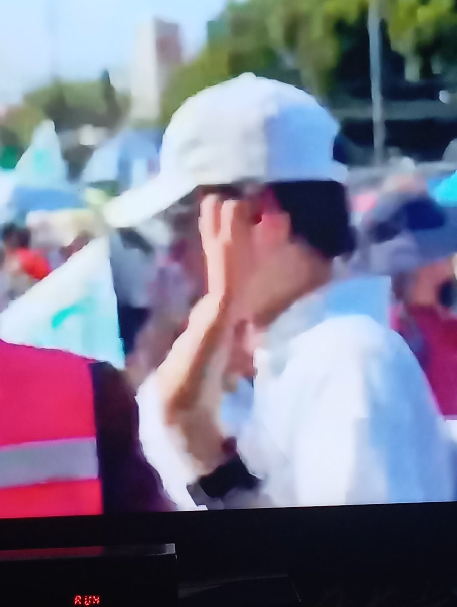 jarochit023's tweet photo. @SomosMxMexico Participante y el joven #GabrielAstorga de @SomosMxMexico en la marcha del #IMSS.
Otra marcha con golpeteo político contra la Presidenta @Claudiashein y la #4T
Otro partido político es el @PTnacionalMX
El jefe "Vinny" d los disidentes quién se roba los insumos del #IMSSBienestar https://t.co/oHuxw6MnmG