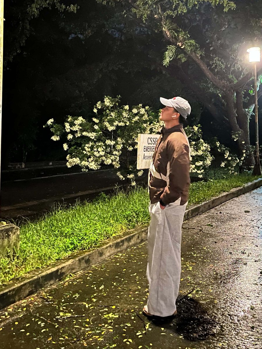 jey_bon's tweet photo. late night walks https://t.co/SCbFj3JIrx