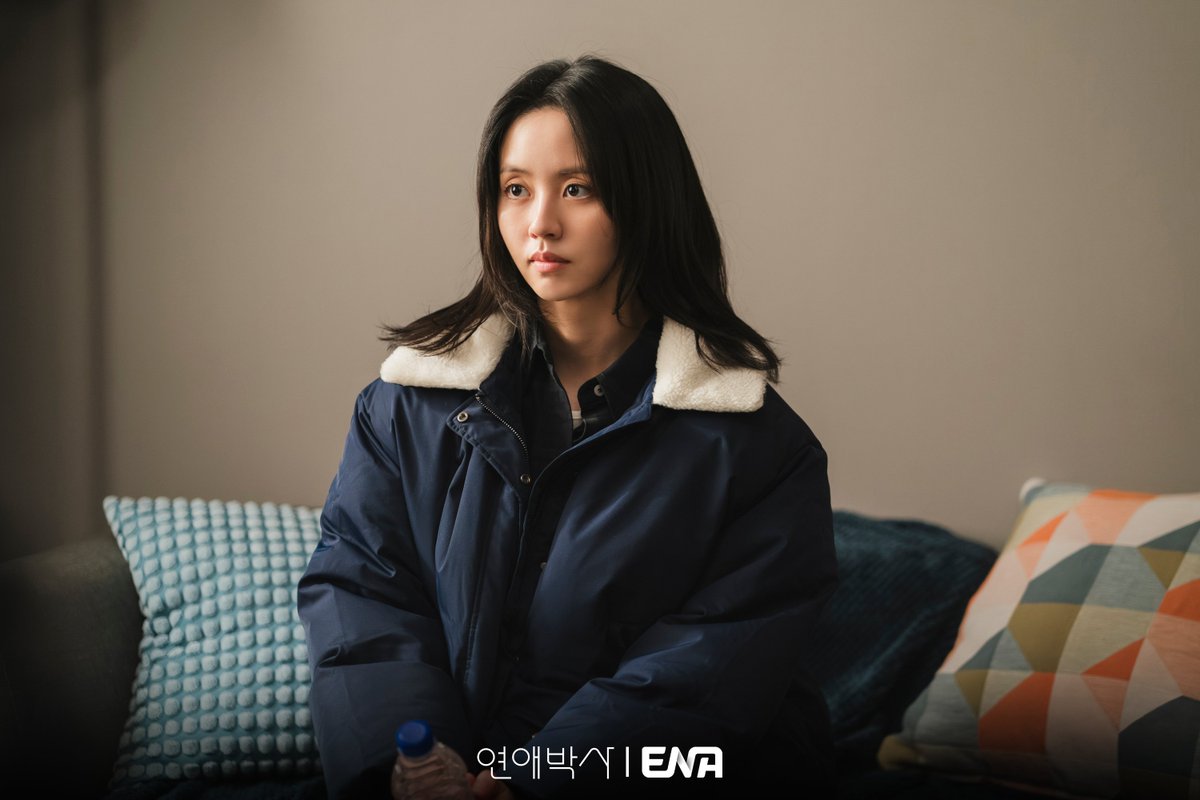 Channel_ENA's tweet photo. #연애박사
거침없는 직진 키스부터 서서히 스며든 설렘 모먼트까지,
연기도 비주얼도 독보적 '로맨틱' 시너지 폭발❤️‍🔥
추영우X김소현 미공개 컷 공개!

💓
사랑이 서툰 두 청춘의 맵고, 쓰고, 달콤한 로맨스

ENA 〈연애박사〉
[월화] 밤 10시 방송

#ENA #연애박사 #BetweenSteps #추영우 #김소현 https://t.co/FGRWyWMwaL