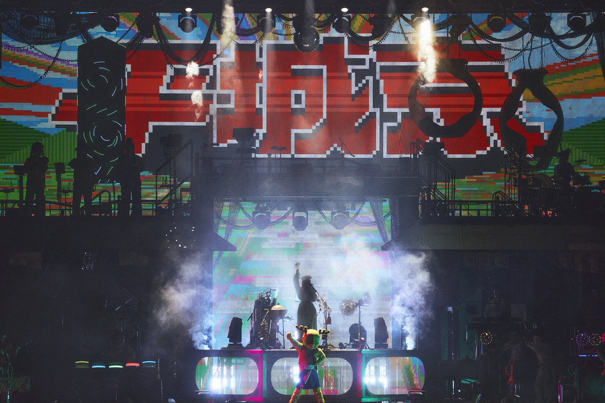 oricon's tweet photo. ずっと真夜中でいいのに。平城宮跡ライブレポ
ACAね涙「君がいるから、続けてきてよかった」
⠀
歴史と現代が交差…幻想的な演出で魅せる
https://t.co/TMqQGYrsP3
⠀
⛩️奈良・平城京
LEGACY ZOMBIE LABO「文禍伝雷」 https://t.co/kbrbfAbgHR