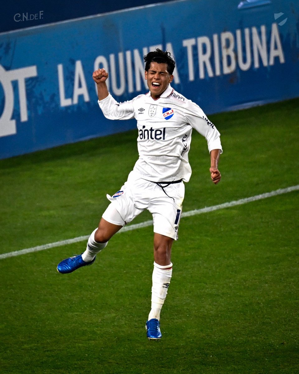 laabdon's tweet photo. 𝐆𝐀𝐍𝐎𝐎𝐎𝐎𝐎𝐎́ 𝐍𝐀𝐂𝐈𝐎𝐍𝐀𝐋 🇳🇱👊

Con goles de Dos Santos,  Viera y Botta, el Decano ganó en el Gran Parque Central por Copa Uruguay

#NAC 3-0 #REN
#ElClubGigante 🇳🇱
#LaVidaPorNacional ♥️ https://t.co/tjLEBBebCt