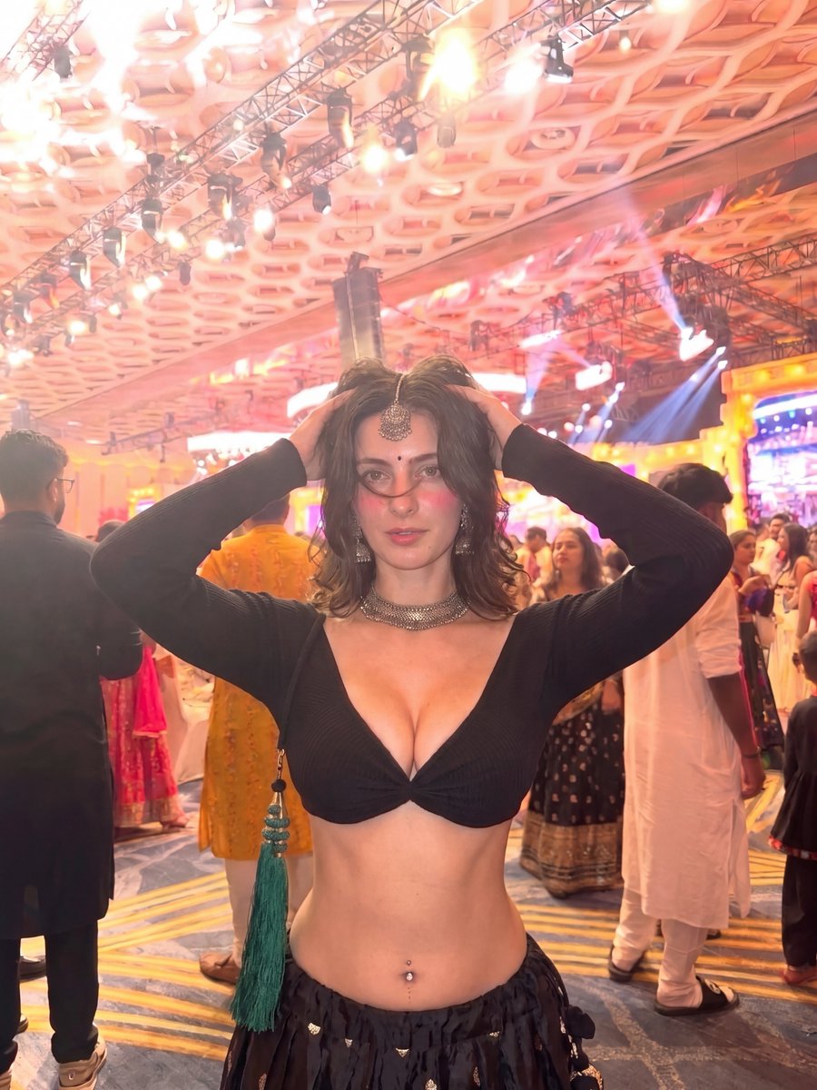 Sakshhi111's tweet photo. No bra, just wear a crop-top-style blouse… and that’s your Garba night outfit.

Meet Aditi Bhadoriya, a social media influencer.

Just take a look at her Navratri Garba outfit.

Seriously, where are we heading in the name of fashion?

The front is almost completely exposed, and the occasion is a Garba night during Navratri...1/2