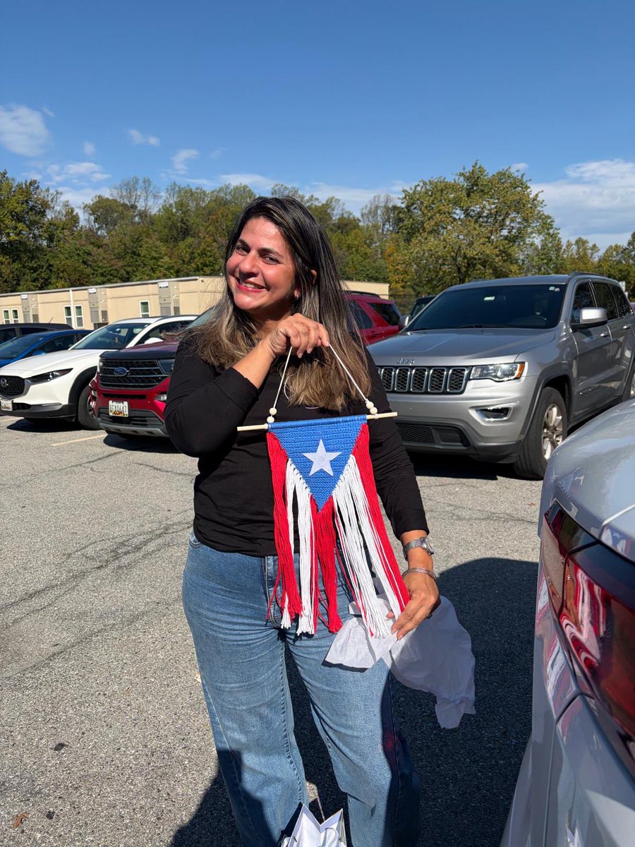 KetteringMiddle's tweet photo. Special thank you to our guests:

Semilla Cultural – Performers
Betsy Ramirez – Education Liaison
Cassandra De la Cruz – Latino Affairs Liaison
Jane Tarwacki – Immersion Programs Supervisor
Idelisse Muñoz – Owner, Pura Cepa (food sponsor)

#HispanicHeritageMonth #pgcps https://t.co/PiazXg2aI0
