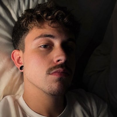 ellisinurphone's tweet photo. #NewProfilePic https://t.co/Z204c22nfD