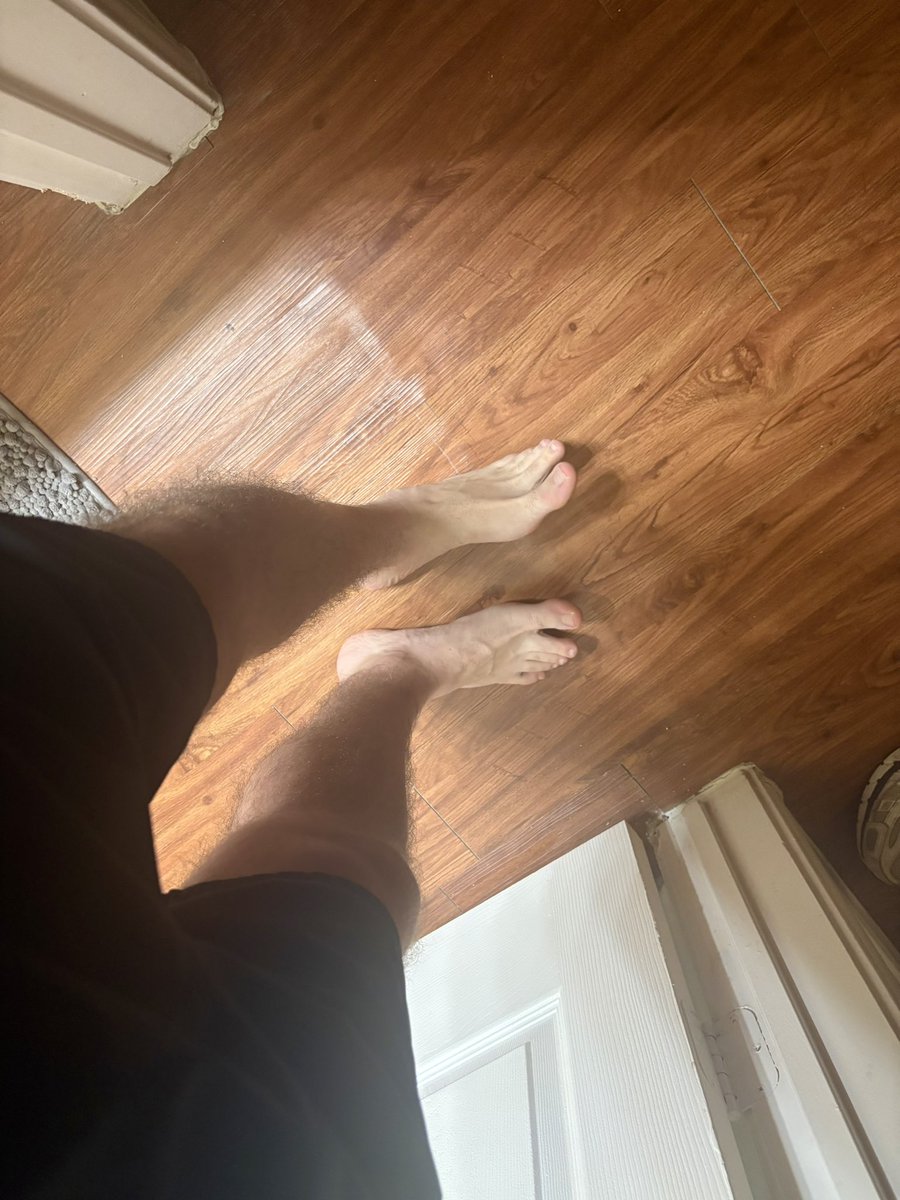 MasBlakeCash's tweet photo. You’d kiss the ground I walk on https://t.co/ICWwcxWvMk