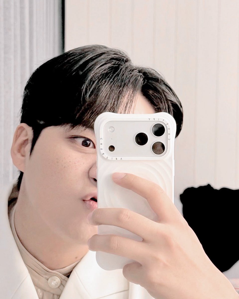 doliciez's tweet photo. ⠀⠀
어제 퍼레이드의 약간의 “전후”. 저는 모델 중 한 명은 아니었지만, 퍼레이드가 끝날 때 멋지게 보이고 싶었습니다.  𐔌՞ ܸ.ˬ.ܸ ՞𐦯  !!
⠀⠀ https://t.co/0UzOHaxVE4