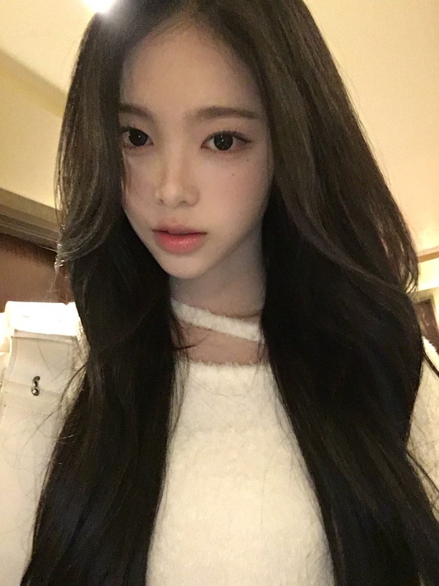 ianpicts's tweet photo. weverse update ♡ #ian https://t.co/k7xI4rk2Od