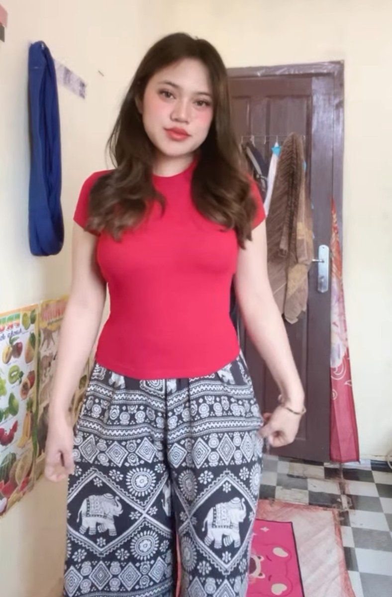 TaniaPurnape's tweet photo. Bibir mempesona Bu Rara
https://t.co/iyvUoAOGK7 https://t.co/5pFOqbnZpw