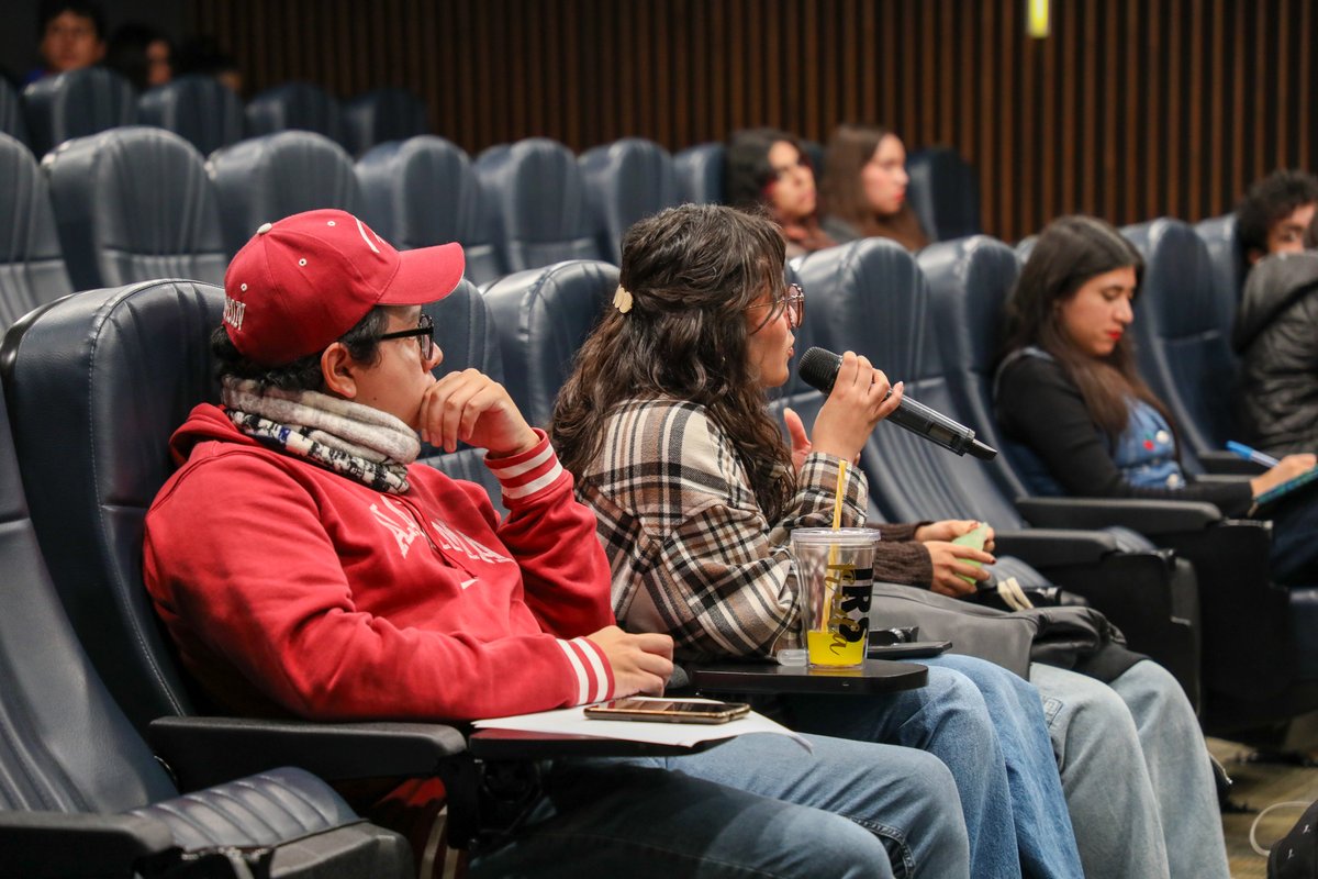 ITESMCEM's tweet photo. 🎧 ¡La industria musical global llega a las aulas de #TecCEM! 🌐 Marc Urselli, ganador de 3 Grammys, compartió con estudiantes su proceso creativo, experiencia en el estudio y visión de la industria musical, acercándoles a las experiencias y los retos de este sector. 🎶 https://t.co/aYtEsJEf9l