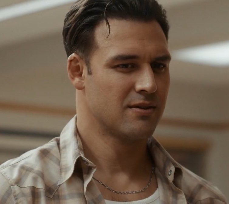 dickdrunkdiaz's tweet photo. s10 eddie i’m already in love with u https://t.co/RUfNIlGsOA