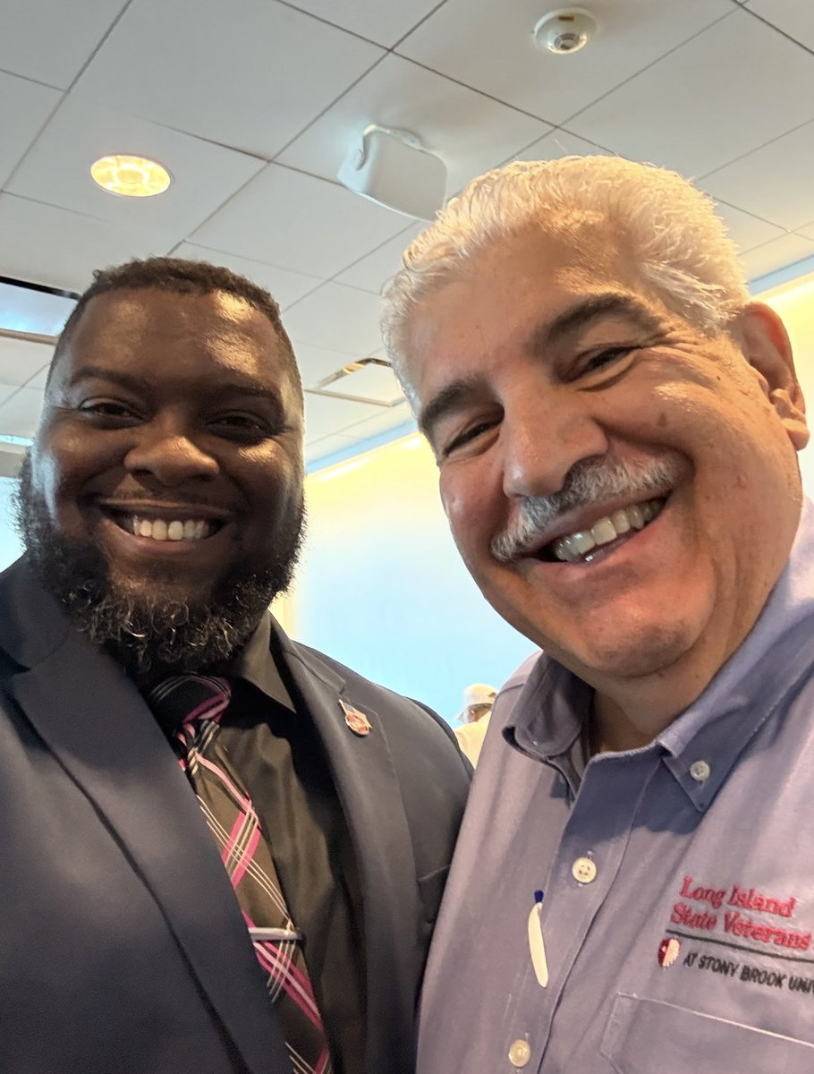 NewYorkVeterans's tweet photo. 🇺🇸 DVS AT THE NEW YORK VETERANS SUMMIT!

DVS Deputy Commissioner William Smith, Jr., a @USMC Combat Veteran, represented @NewYorkVeterans aboard the historic @IntrepidMuseum for a day of dialogue, recognition &amp; partnerships supporting All Who Served!

#Veterans #NYSDVS https://t.co/Olko8OWAcS