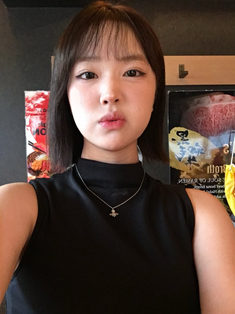 ii270214's tweet photo. 갤러리 털다가 7월 일본 갓을 때 사진 발견함 https://t.co/1HKrvj1azL