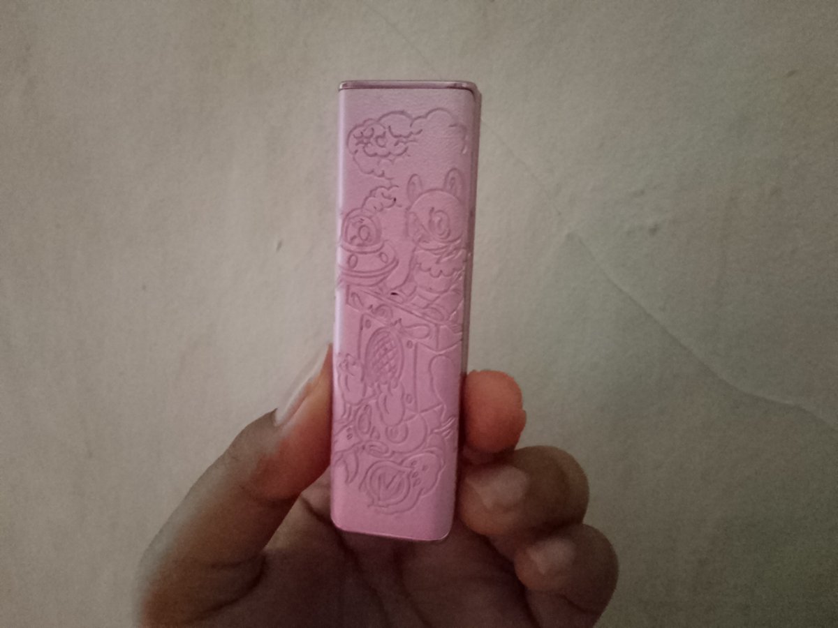 pudddinggyukaku's tweet photo. wts vaporesso pink (no ct) 
only 200k 
device, box, liquid buaqita soursop(sirsak) 
dijual karena mau stop ngepod lagi ehehe 😬🤭
#wts #wtb #pod #vaporesso #jualcepat #zonauang https://t.co/x11giion7o
