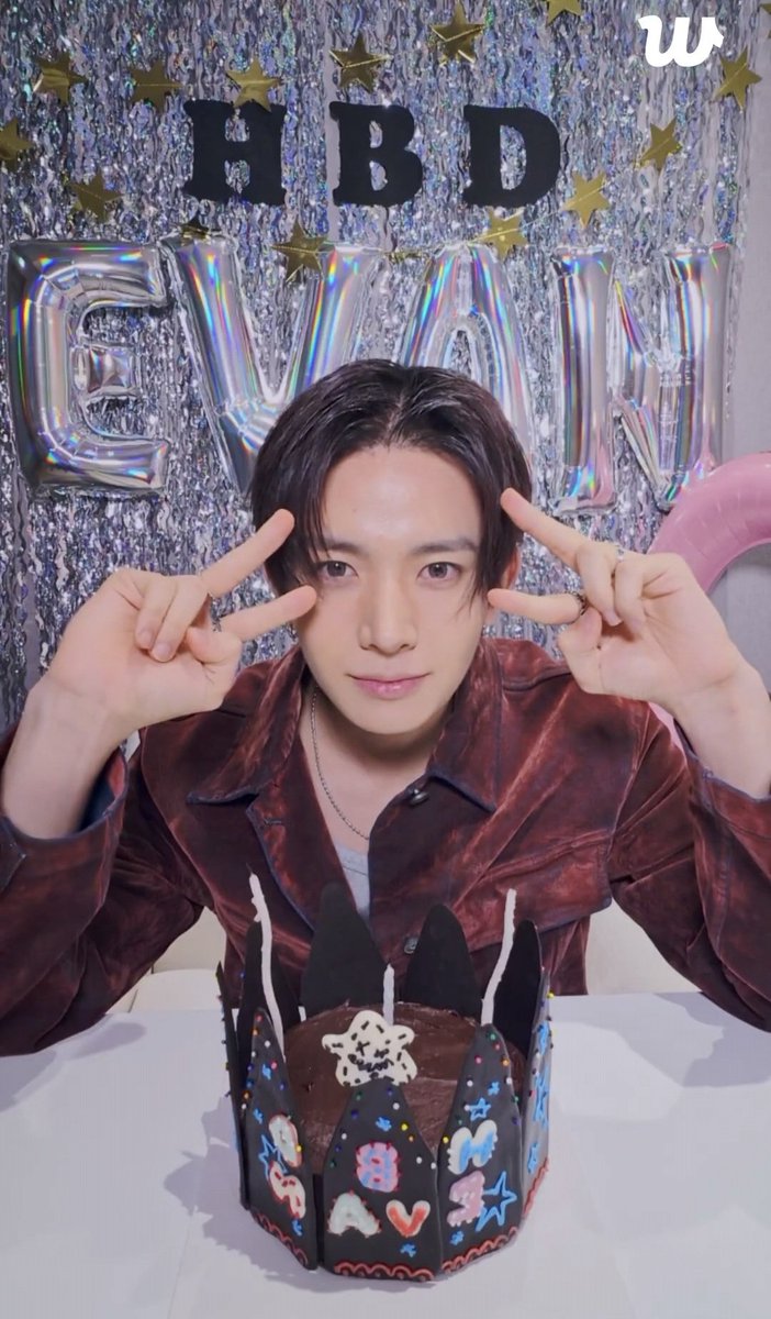 sarasilveira_'s tweet photo. :Β¨ Β·.Β· Β¨: β β
`Β· . π«π€πππβ€οΈπβ¨οΈ
#HAPPYBIRTHDAYEVAN #EVAN
#HAPPY_EVAN_DAY #EVANDAY
#μλ° #HEESEUNG #ν¬μΉ @h_evva_n https://t.co/moXbrJVt0n