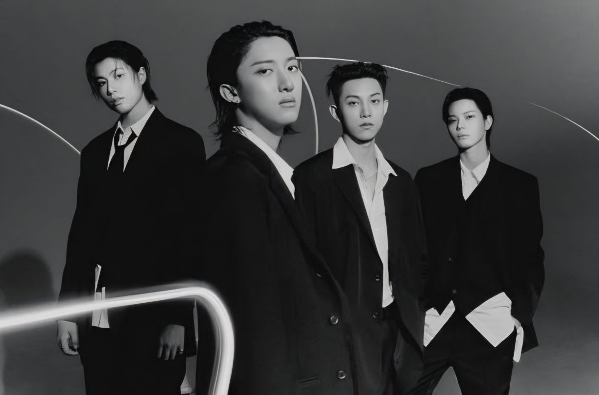 fatenumber4sho's tweet photo. mino+ryul 🔥 on stage 🤡 off stage, kokoh+ujin duta lantam, yoon+oyul our jan 21st leaders, aa+dd jarang ngomong tp sekalinya ngomong langsung BOOOOM  💣 😂 https://t.co/Smjs2x9Qbx