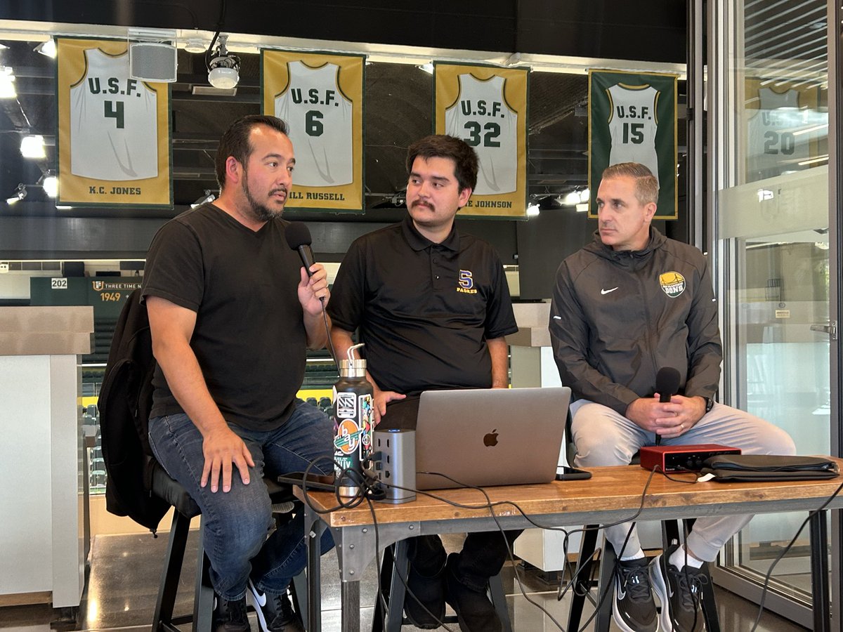 USFDonsMBB's tweet photo. Tune in Wednesday, Oct 21 and listen to @CoachCeeGee on the @UnoffWCCpod hype the upcoming 🏀 season. 

#USFDons | #WCChoops https://t.co/LKe7O8rjrv