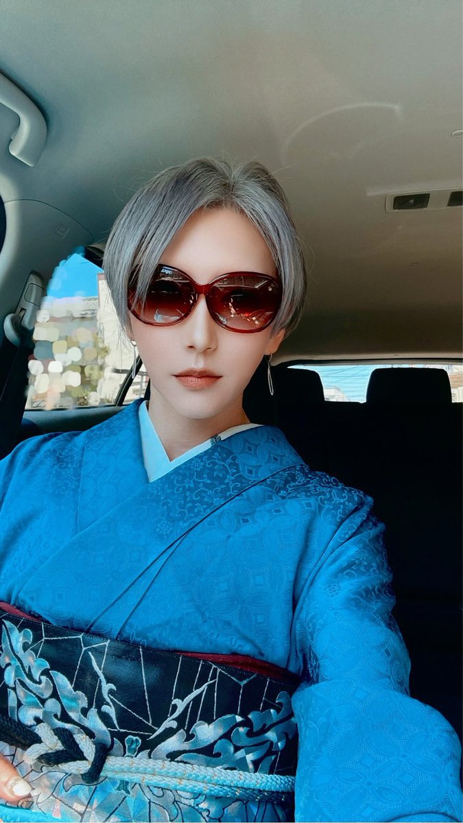 aoi_takamura's tweet photo. 50歳です。好きな服を好きなように着ているコスプレイヤーでイメージコンサルタントをしています。

洋服は色々楽しめますし、着物は老若男女問わず楽しめるファッションだと思っています。 https://t.co/h9qd7ixglJ